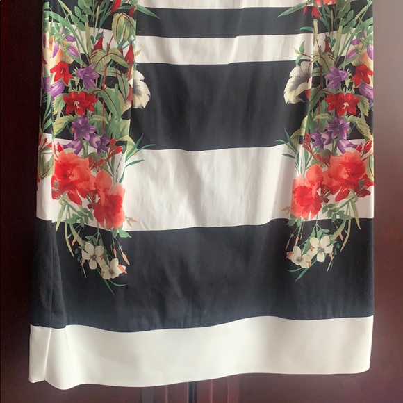 Summer dress - Picture 3 of 3